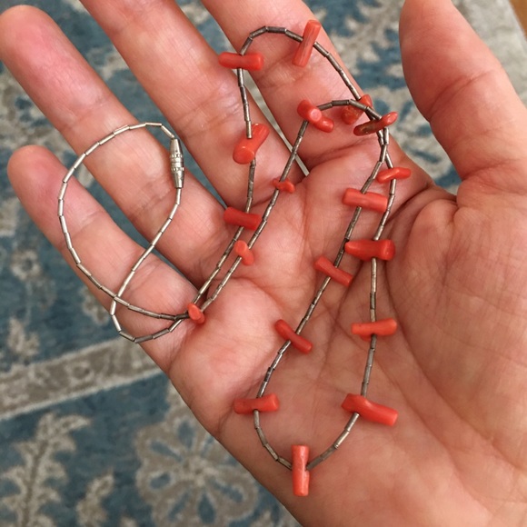 Navajo coral & sterling silver fetish necklace - Picture 5 of 5